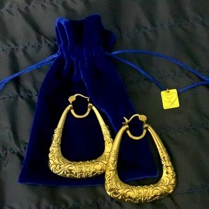 Large hopes, sisterloves purple! Simone I Smith. LL COOL Jwife, Jewelry line.